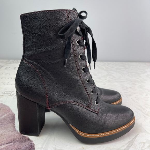 Naturalizer Callie Lace Up Boot Size 10M LIKE NEW - Picture 1 of 12